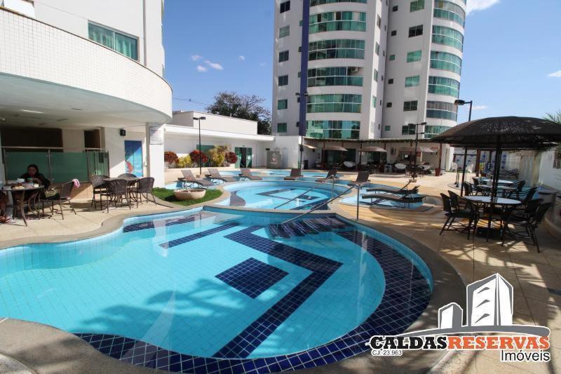 Apartamento Confortável: Oásis Aquático Em Caldas Novas