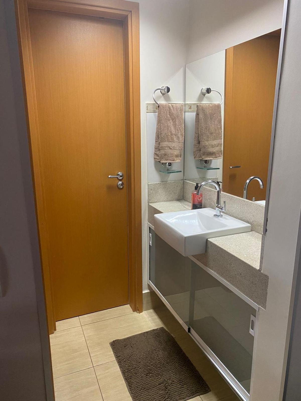 Confortável: Oásis Aquático Em Apartamento